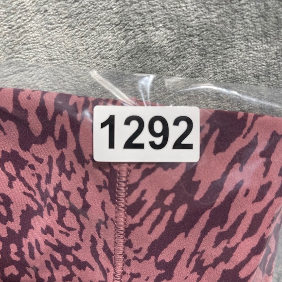 Athleta Salutation Stash Pocket II 7/8 Leggings L Petite - Picture 11 of 11